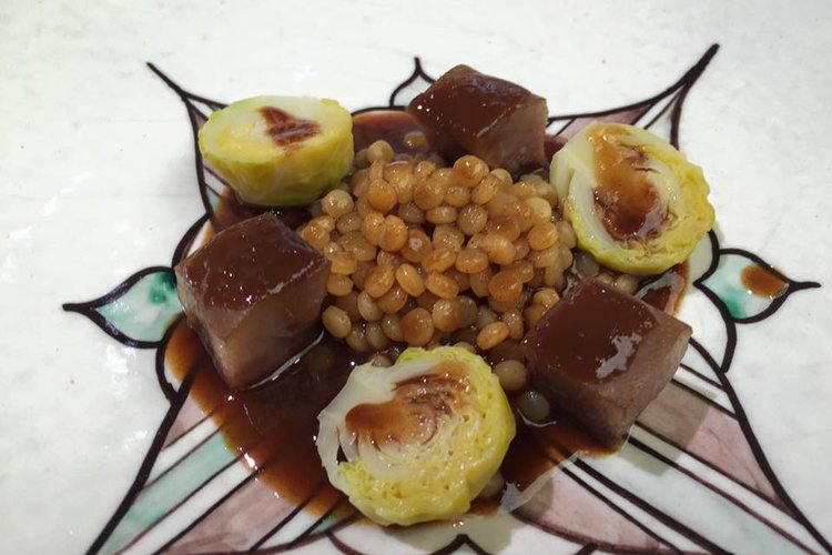 Morro guisado con Hammis y Hoja de Coles, con Vinagre de Jerez Reserva en la salsa del morro