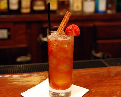 Madroño Strawberry Bush Cobbler Giuseppe Gonzalez Flatiron Lounge New York