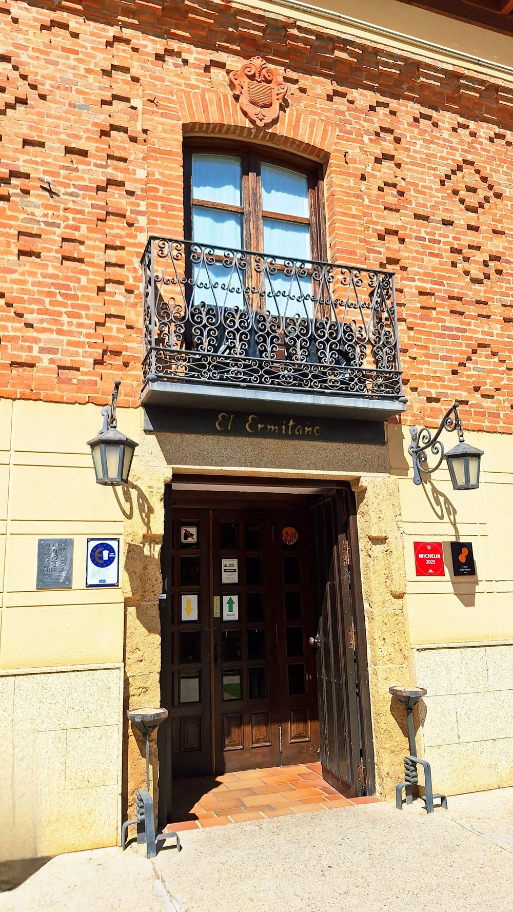 FACHADA ERMITAÑO 25 2 - Marcelino Calvo