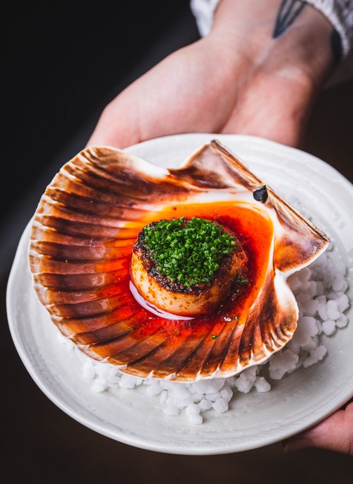 Scallops in asian sauce with Fino