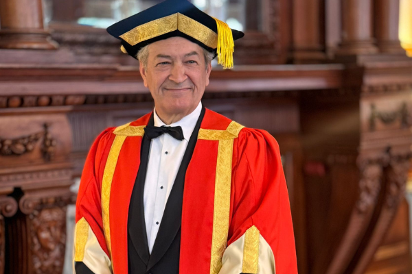 cesar saldaña Caballero de la Gran Orden de los Caballeros del Vino en el Reino Unido