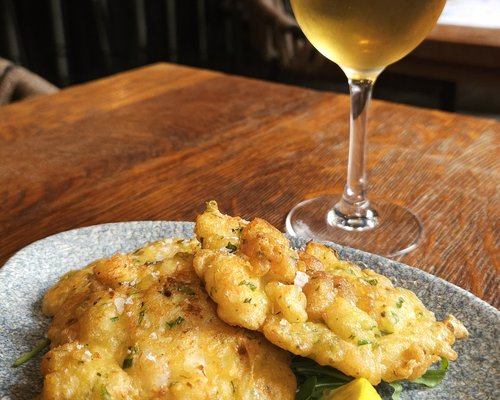Tortillitas de Camarones with Manzanilla