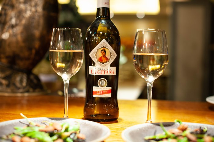 Manzanilla with guindilla peppers