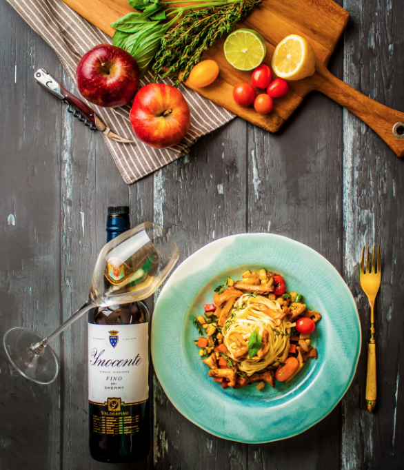 uni pasta con rebozuelos y erizos de mar